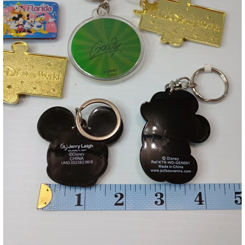 Disney Keychain Lot 6 Mickey,‎ Minnie, Goofy, Jerry Leigh, World  Lucite & Metal